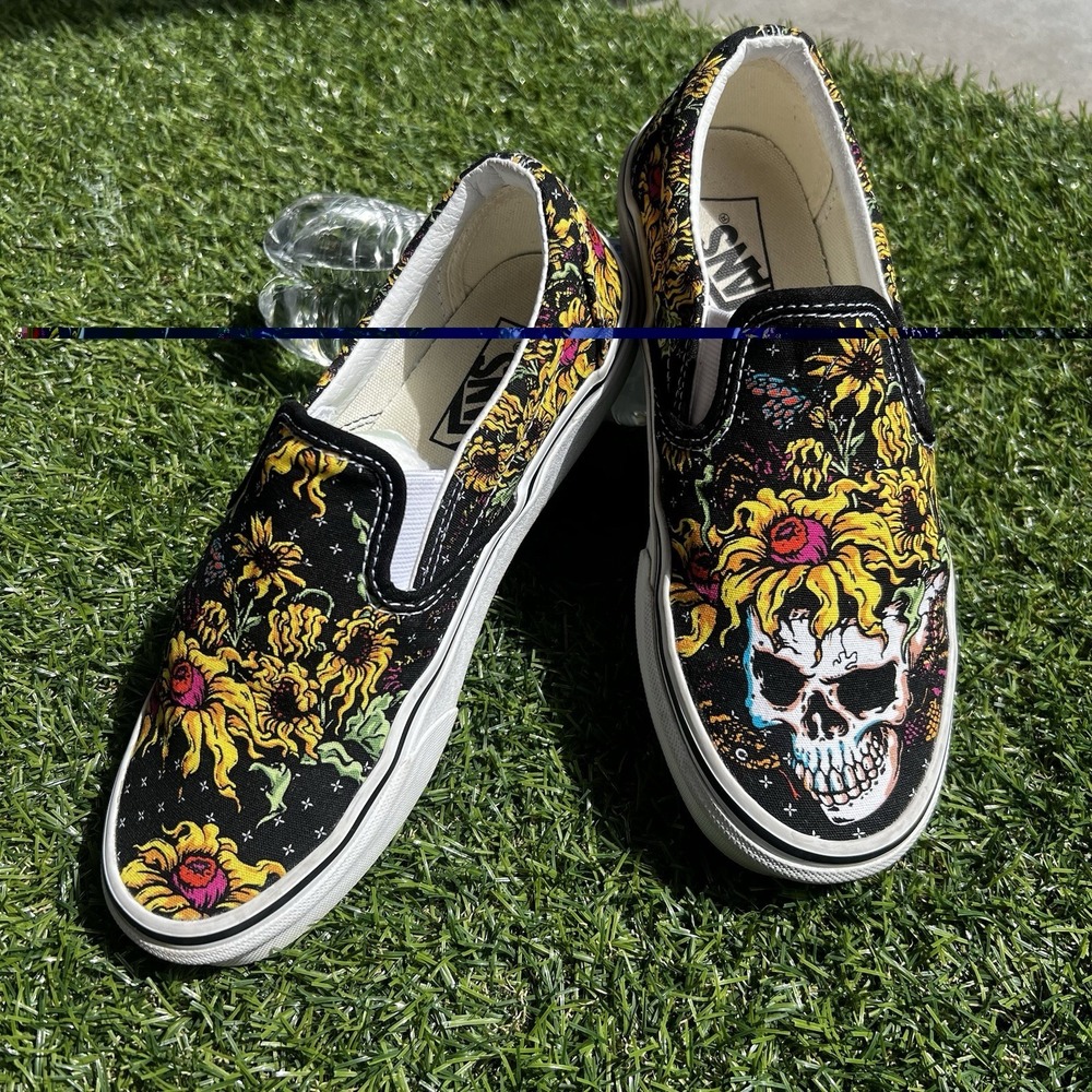 VANS Classic Slip-On Black Canvas Low Top Sneakers Skull Floral Print Size 5.5